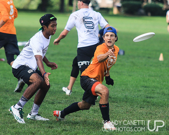 Sunday Action - 2016 USAU Northeast Regionals