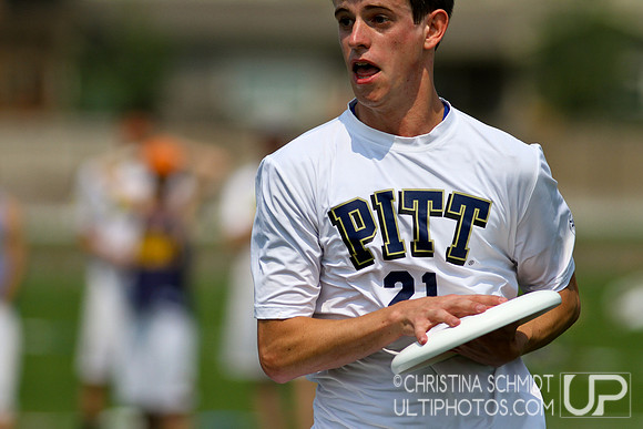 2012 USAU D-I College Championships Saturday Round 2 Action