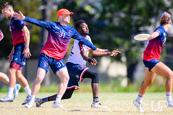 Mixed power-pools during World Ultimate Championships at Runaway Bay Sports Precinct