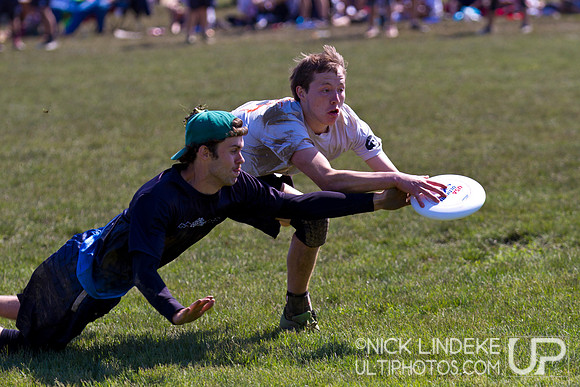 Sunday Action - D-III College Championships