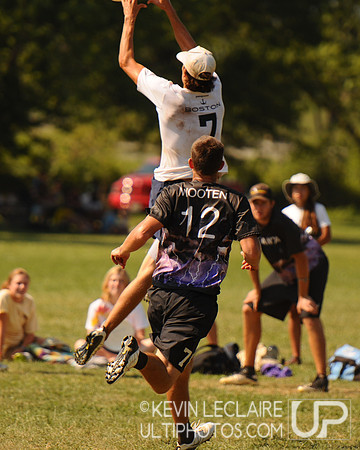 Sunday Elite Open Playoff action -- Chesapeake Open 2010