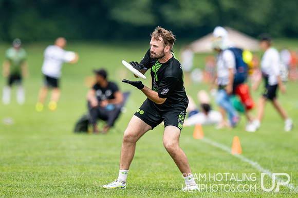 Melbourne Ellipsis vs Wildcats in pool play at World Ultimate Club Championships