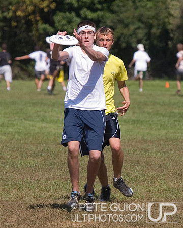 Sunday Round 2 Action -- 2011 Hucks off the Hilltop