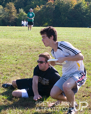 Sunday Round 1 Action -- 2011 Hucks off the Hilltop