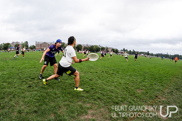 Sunday - Womens Semifinal Round - 2016 USAU Northeast Regionals