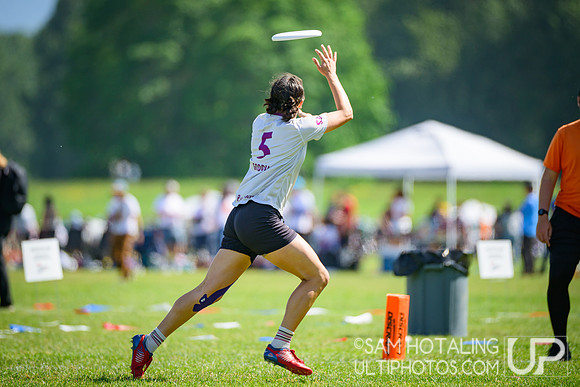 Saturday pool play at USAU D-I College Championships