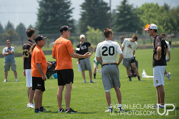2012 USAU D-I College Championships Saturday Action