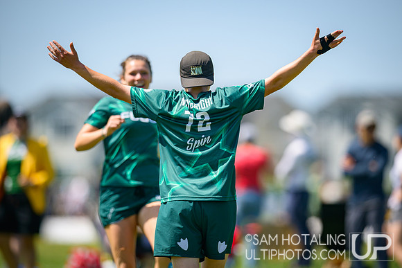 Highlights: pool play at USAU D-I College Championships