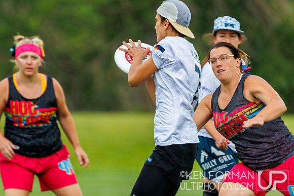 Hot Flash vs. Molly Grey