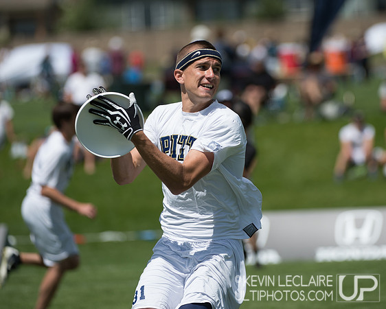 2012 USAU D-I College Championships Sunday Action