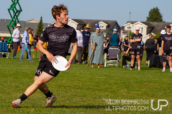 Day 2 of the USA Ultimate D-I College Championships
