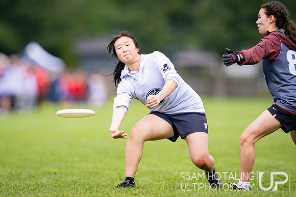 Bracket play on Sunday at DiscNW Spring Reign