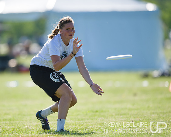 2014 USAU D-I College Champs Friday Round 1 Action
