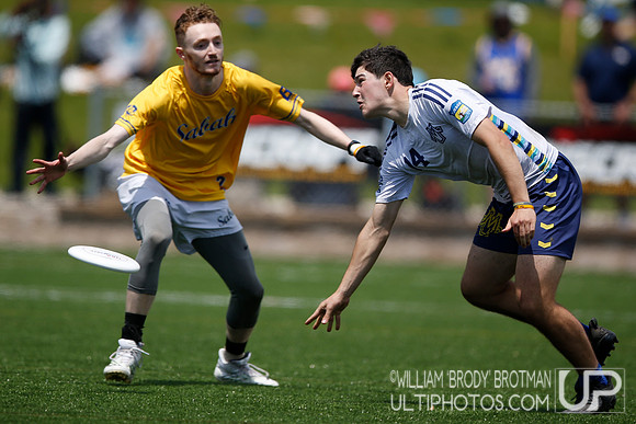 Day 2 of 2022 USA Ultimate D-I College Championships