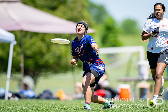 Women’s pool play at USAU DI College Championships