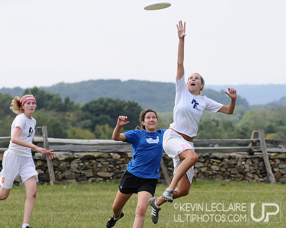 Sunday Women's Division - Georgetown v. Dirty Ladies A - 2009 Capital Sectionals