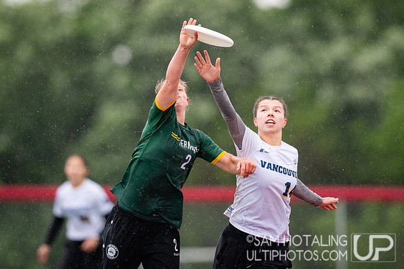 Quarterfinals at USAU DI College Championships
