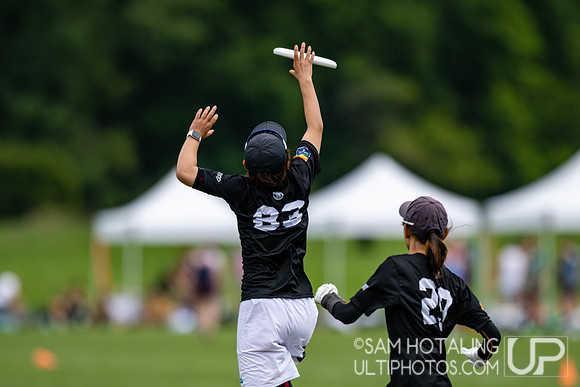 Malafama vs TOKYO Mavericks in pool play at World Ultimate Club Championships