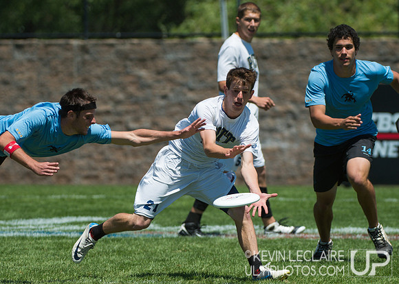 2012 USAU D-I College Championship Game Action