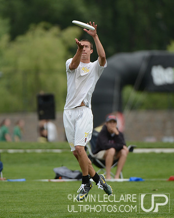 2012 USAU D-I College Championships Friday Action
