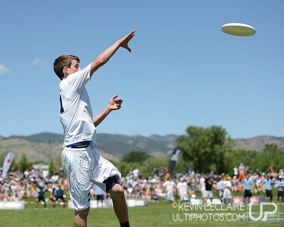 2012 USAU D-I College Championships Sunday Action