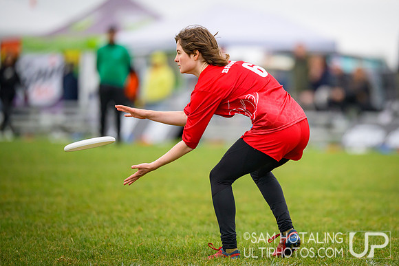 Haverford/Bryn Mawr Sneetches vs Wesleyan Vicious Circles in finals at USAU D-III College Championships