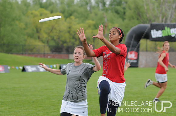 Sunday Photo Highlights Preview -- 2011 USAU College Championship