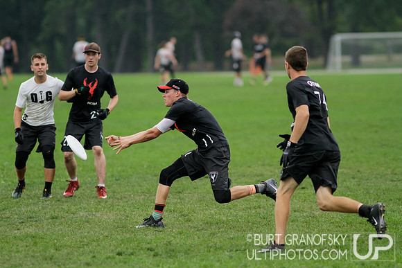 Sunday - Open Round 1 - 2016 USAU Northeast Regionals