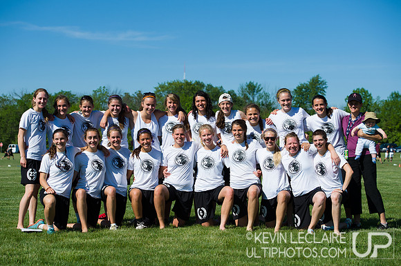 2014 USAU D-I College Champs Friday Round 1 Action