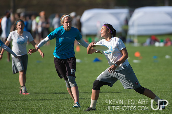 2012 USAU D-I College Championships Sunday Action