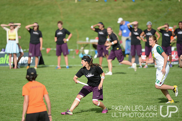 2012 USAU D-I College Championships Saturday Action