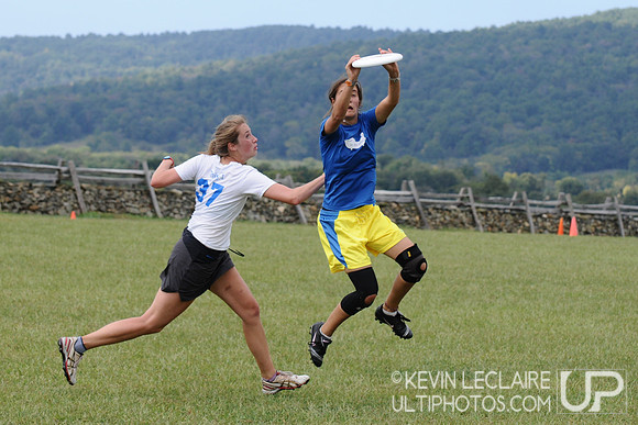 Sunday Women's Division - Dirty Ladies A v. Dirty Ladies B - 2009 Capital Sectionals