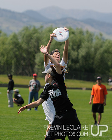 2012 USAU D-I College Championships Friday Action
