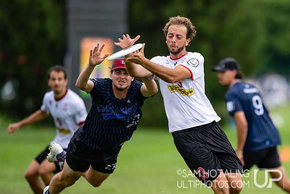 CUSB Open vs Mephisto in pool play at World Ultimate Club Championships