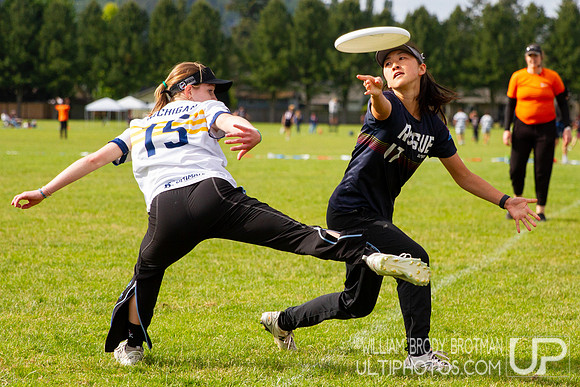 Day 1 of the USA Ultimate D-I College Championships
