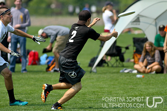 2012 USAU D-I College Championships Saturday Round 2 Action
