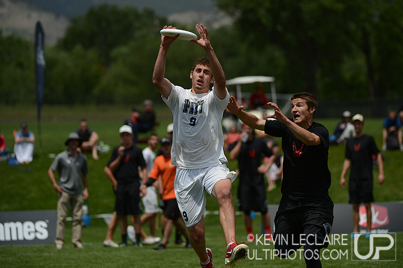 2012 USAU D-I College Championships Sunday Action