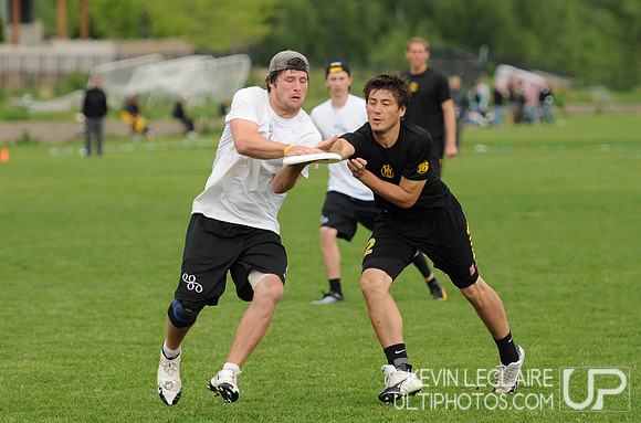 Sunday Photo Highlights Preview -- 2011 USAU College Championship