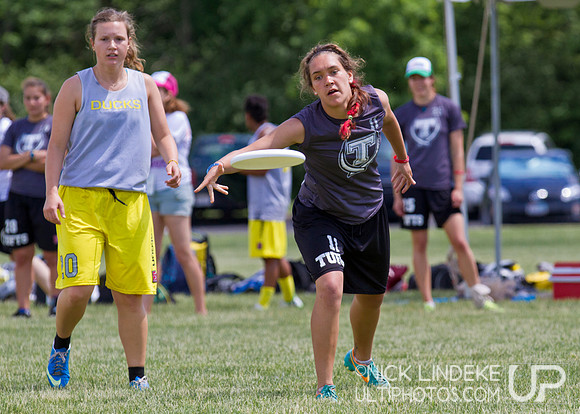 2014 USAU D-I College Champs Saturday Action
