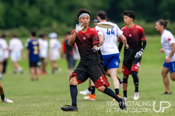 GOAT vs Nomadic Tribe in pool play at World Ultimate Club Championships