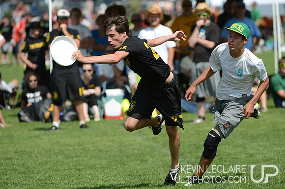 2012 USAU D-I College Championships Saturday Action
