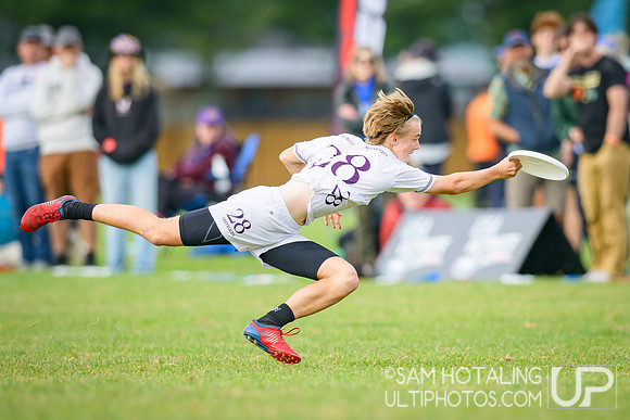 Pool play at USAU D-I College Championships