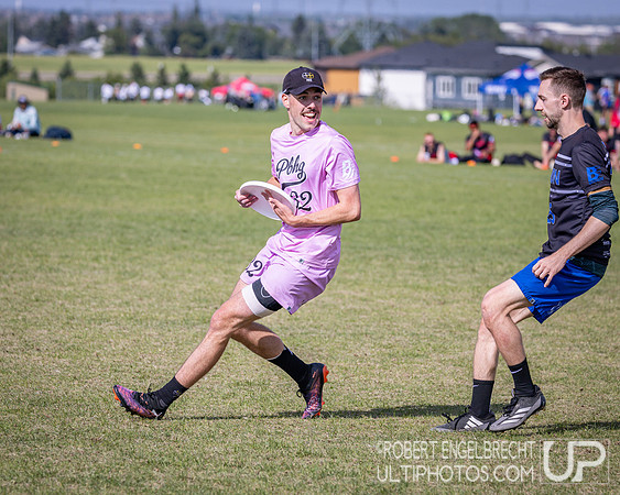 Edmonton, AB: Canadian Ultimate Seniors Championships 2025. Saturday, Aug. 16