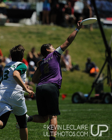 2012 USAU D-I College Championships Sunday Action