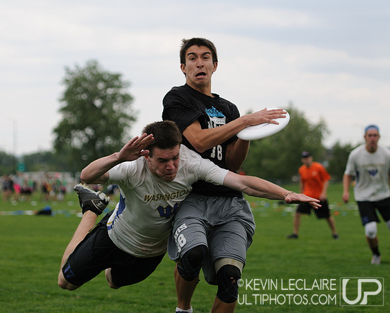 2012 USAU D-I College Championships Friday Action