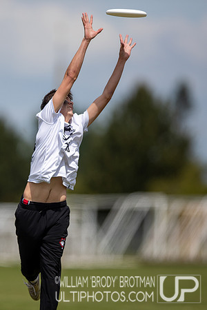 Day 1 of the USA Ultimate D-I College Championships