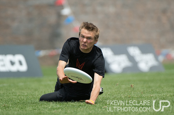 2012 USAU D-I College Championships Sunday Action