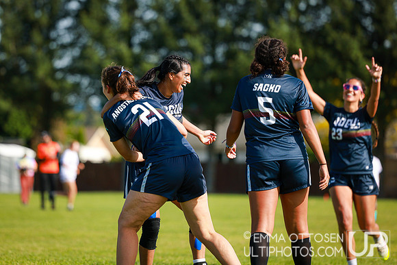 Saturday full coverage from USAU D-I College Championships, UC Santa Cruz vs UC Davis