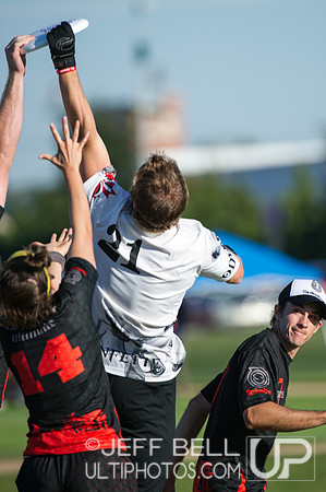 USAU_Nationals_2013_Thursday_20131017_170902_JBP2501