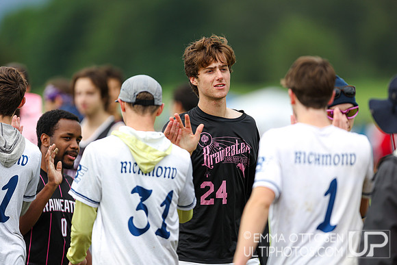 Saturday full coverage from USAU D-IIII College Championships, Pool Play Round 1: Claremont vs Richmond